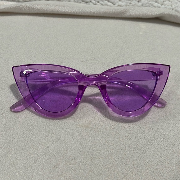 Purple clear cat eye sunglasses - Picture 1 of 5